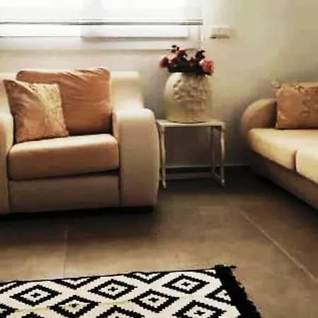 Beyaz Zambak Bodrum'da 1+1 Plaja Sifir Ev *